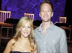 Her closest friends are Neil Patrick Harris, Kelly Ripa, and Cheryl Hines.